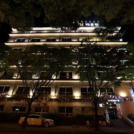 River Hotel Namwon Eksteriør billede